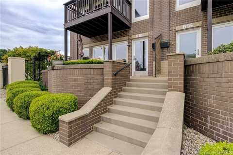 618 W Riverside Drive, Jeffersonville, IN 47130