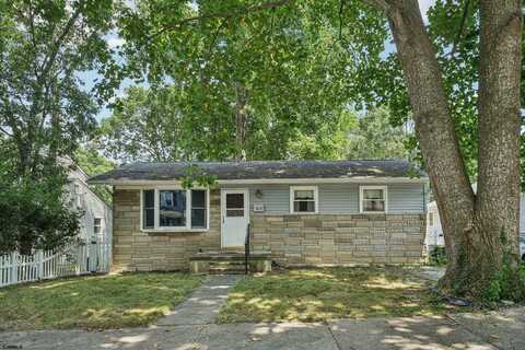 613 Pennsylvania Ave, Somers Point, NJ 08244