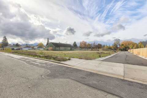 1000 SW K Street, Grants Pass, OR 97526