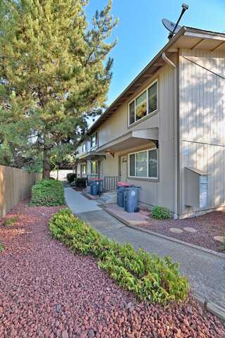 437 Ash Street, Central Point, OR 97502