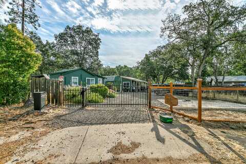 178 Cedar Street, Shady Cove, OR 97539