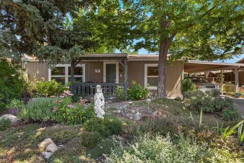 4624 S Pacific Highway, Phoenix, OR 97535