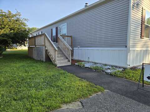 15 FAIRVIEW DRIVE, Lisbon, ME 04250