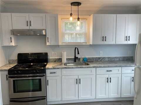 6 Jane Street, North Providence, RI 02904