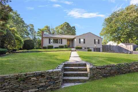 83 FESSENDEN Street, Warwick, RI 02886