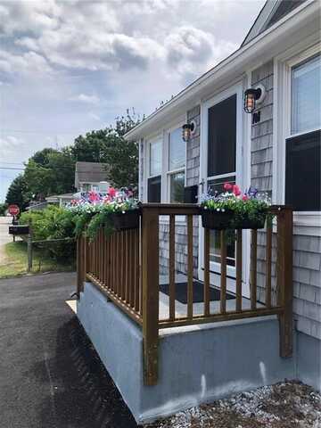108 Ormerod Avenue, Portsmouth, RI 02871
