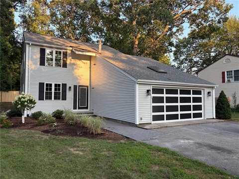 7 Simmons Road, Barrington, RI 02806