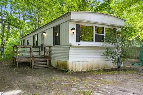 4714 Luanne Lane, Traverse City, MI 49685