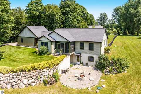 11300 E Brigadoon Lane, Suttons Bay, MI 49682