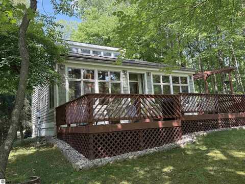 9615 Golf Port Drive, Stanwood, MI 49346
