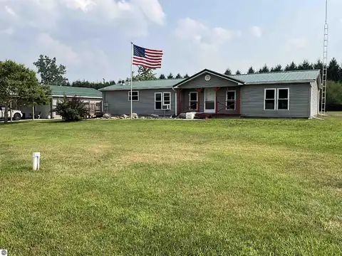 3635 W Washington Road, Ithaca, MI 48847