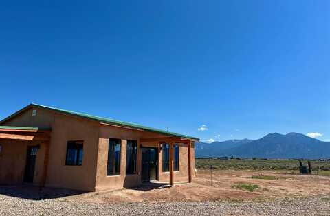 15 Sage Dolphin, El Prado, NM 87529