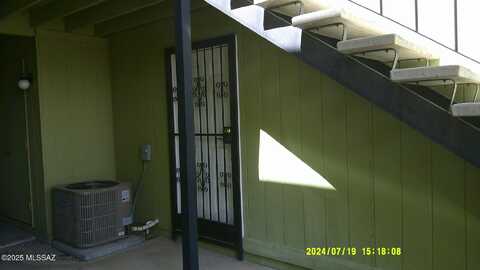 1528 S Columbus Boulevard, Tucson, AZ 85711