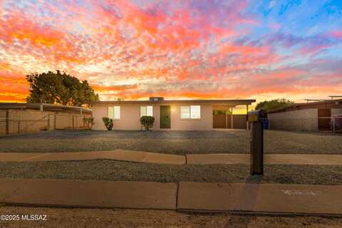 7575 E Apple Tree Drive, Tucson, AZ 85730