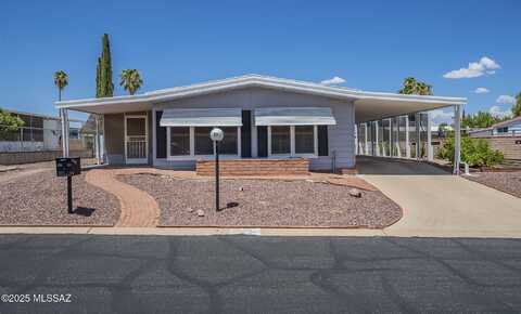 20 W Mesquite Place, Green Valley, AZ 85614