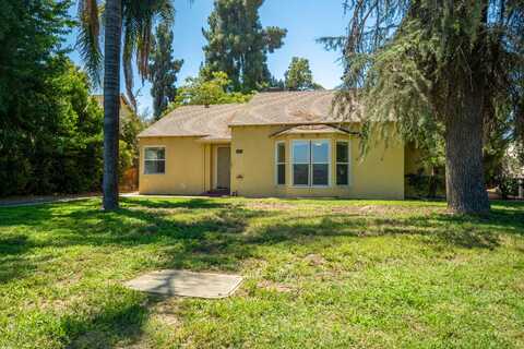895 E Cross Avenue, Tulare, CA 93274