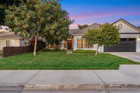 1626 S Rio Linda Street, Visalia, CA 93292