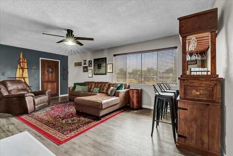 1411 S Divisadero Street, Visalia, CA 93277