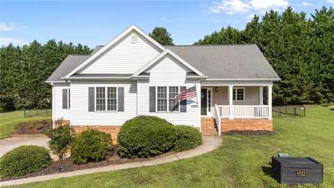 9512 Oakbrook Ridge, Rural Hall, NC 27045