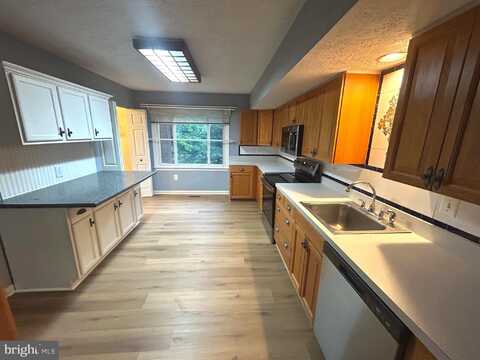 15723 EDGEWOOD DRIVE, DUMFRIES, VA 22025
