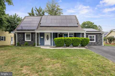 35 MEDALLION LANE, WILLINGBORO, NJ 08046