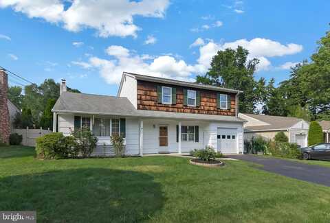 6 WINNIPEG LANE, LAWRENCE TOWNSHIP, NJ 08648