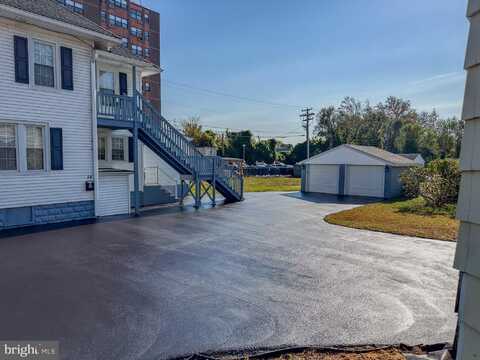 14 RAILROAD AVENUE, PENNS GROVE, NJ 08069