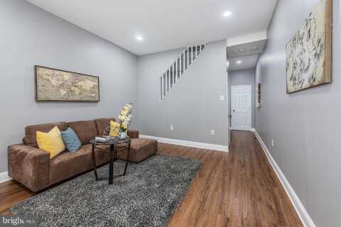 439 E 27TH STREET, BALTIMORE, MD 21218