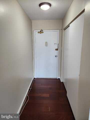 1300 ARMY NAVY DRIVE, ARLINGTON, VA 22202