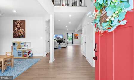 8031 INTERNATIONAL DRIVE, WARRENTON, VA 20187