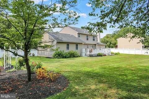 2007 DEER RIDGE DRIVE, POTTSTOWN, PA 19464