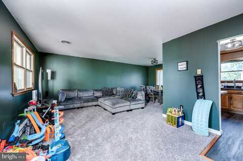 6100 JEFFERSON DRIVE, READING, PA 19606