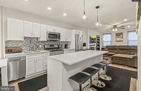 411 W JEFFERSON STREET, PHILADELPHIA, PA 19122