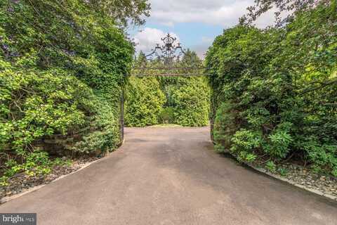 1035 WRIGHT DRIVE, HUNTINGDON VALLEY, PA 19006