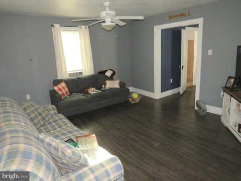 35 W CHESAPEAKE AVENUE, CRISFIELD, MD 21817
