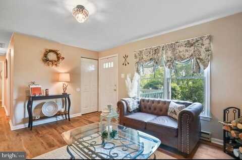 161 BEACH ROAD, SPRINGFIELD, WV 26763
