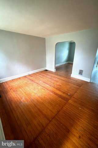 2827 YORKSHIP ROAD, CAMDEN, NJ 08104