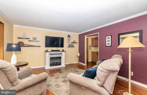 5 PRINCE CHARLES COURT, MARLTON, NJ 08053