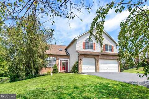 109 GOLF CIRCLE, BERNVILLE, PA 19506