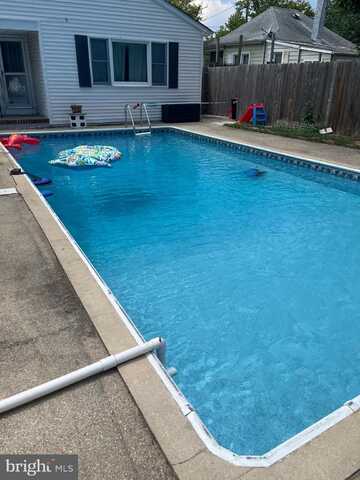 15 N 13TH STREET, MILLVILLE, NJ 08332