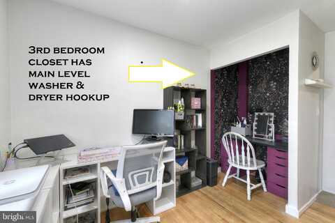 7957 CASTLE HEDGE DELL, GLEN BURNIE, MD 21061