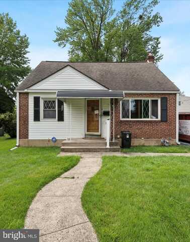 4 N SYCAMORE AVENUE, CLIFTON HEIGHTS, PA 19018