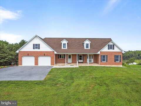 562 W 8TH STREET, WAYNESBORO, PA 17268