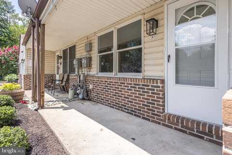 26 BOWLING GREEN AVENUE, MORRISVILLE, PA 19067