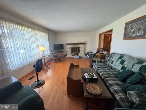 2953 PHILADELPHIA AVENUE, CHAMBERSBURG, PA 17201