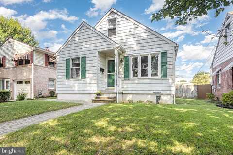1004 E WALNUT STREET, HANOVER, PA 17331