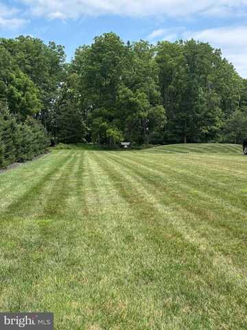 9835 HILLTOP DRIVE, BANGOR, PA 18013