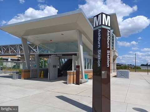 43384 LIVERY SQUARE, ASHBURN, VA 20147