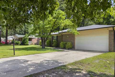 7023 Calamar Drive, Fayetteville, NC 28314