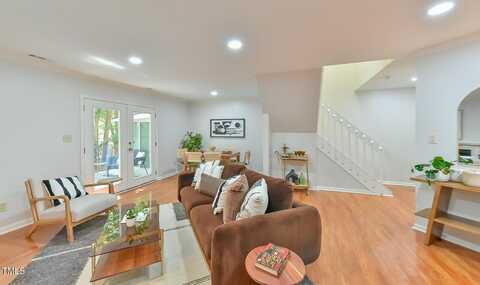 137 Berry Patch Lane, Chapel Hill, NC 27514